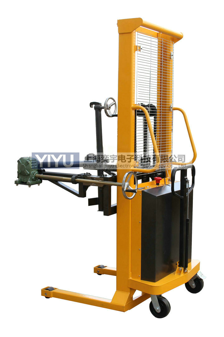 叼扣式油桶翻轉(zhuǎn)車