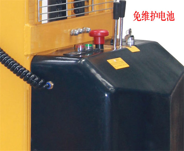 電動(dòng)油桶堆垛車免維護(hù)電池