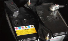 升降電動(dòng)叉車電池