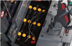 全電動(dòng)堆高叉車蓄電池