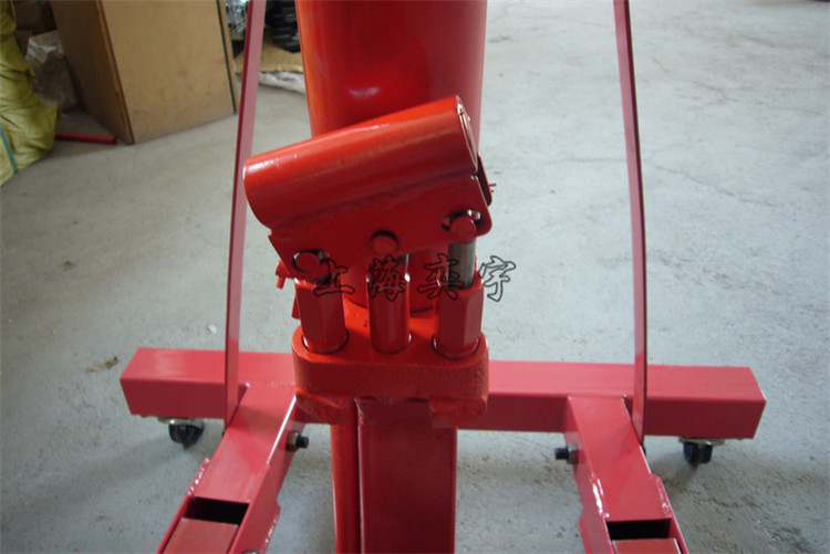 2T折疊液壓小吊機(jī)